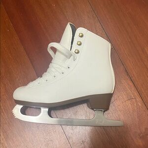 Elegant White Women's Ice Skates